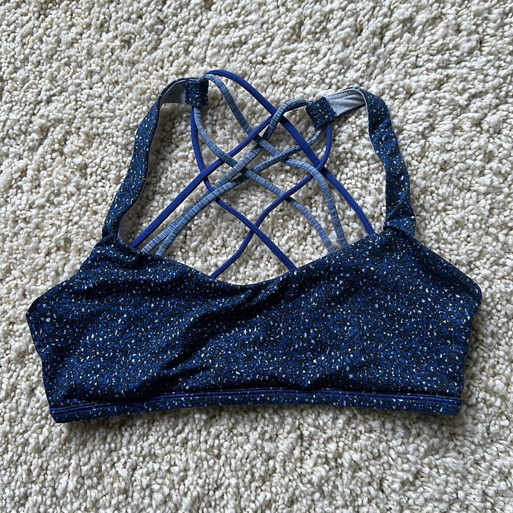 lulemon free to be sports bra